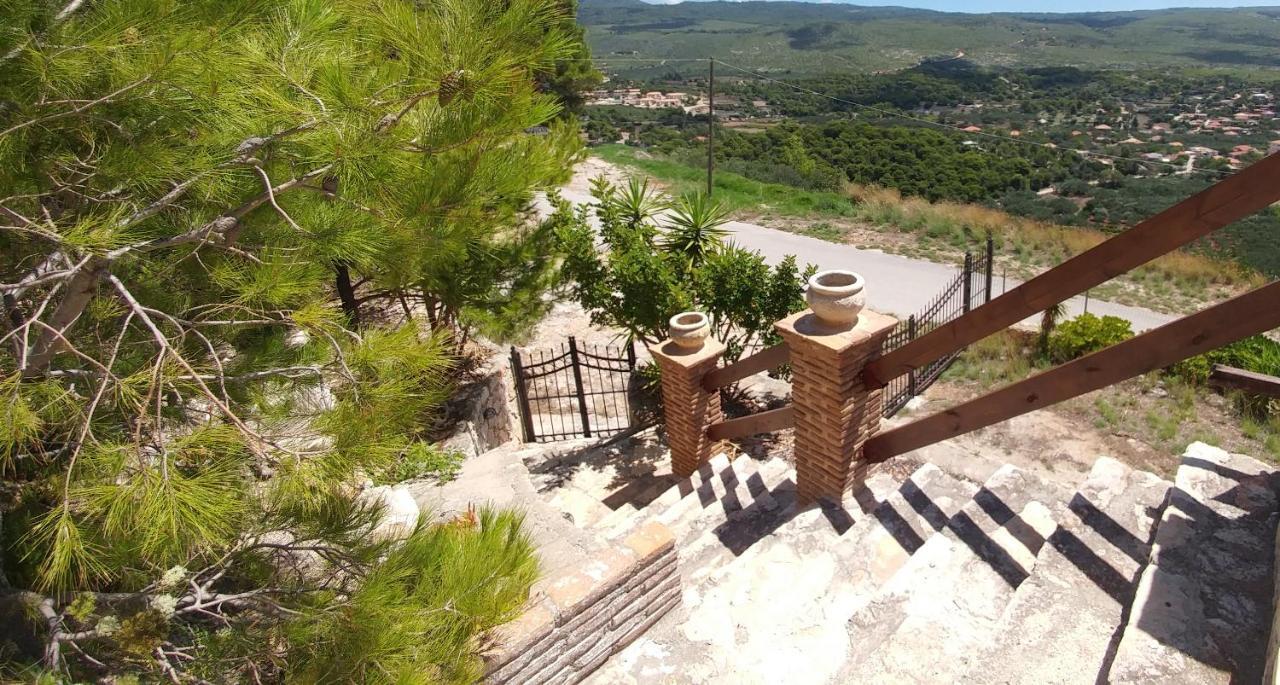 Villa Esperia Kampi  ภายนอก รูปภาพ